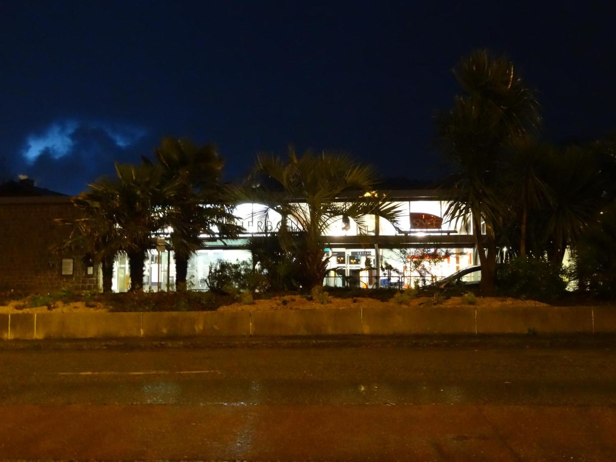 Gite "Rose Des Sables" - 800M De La Plage De Surtainville, Proche Commerces - Piscine En Juillet Et Aout Bagian luar foto