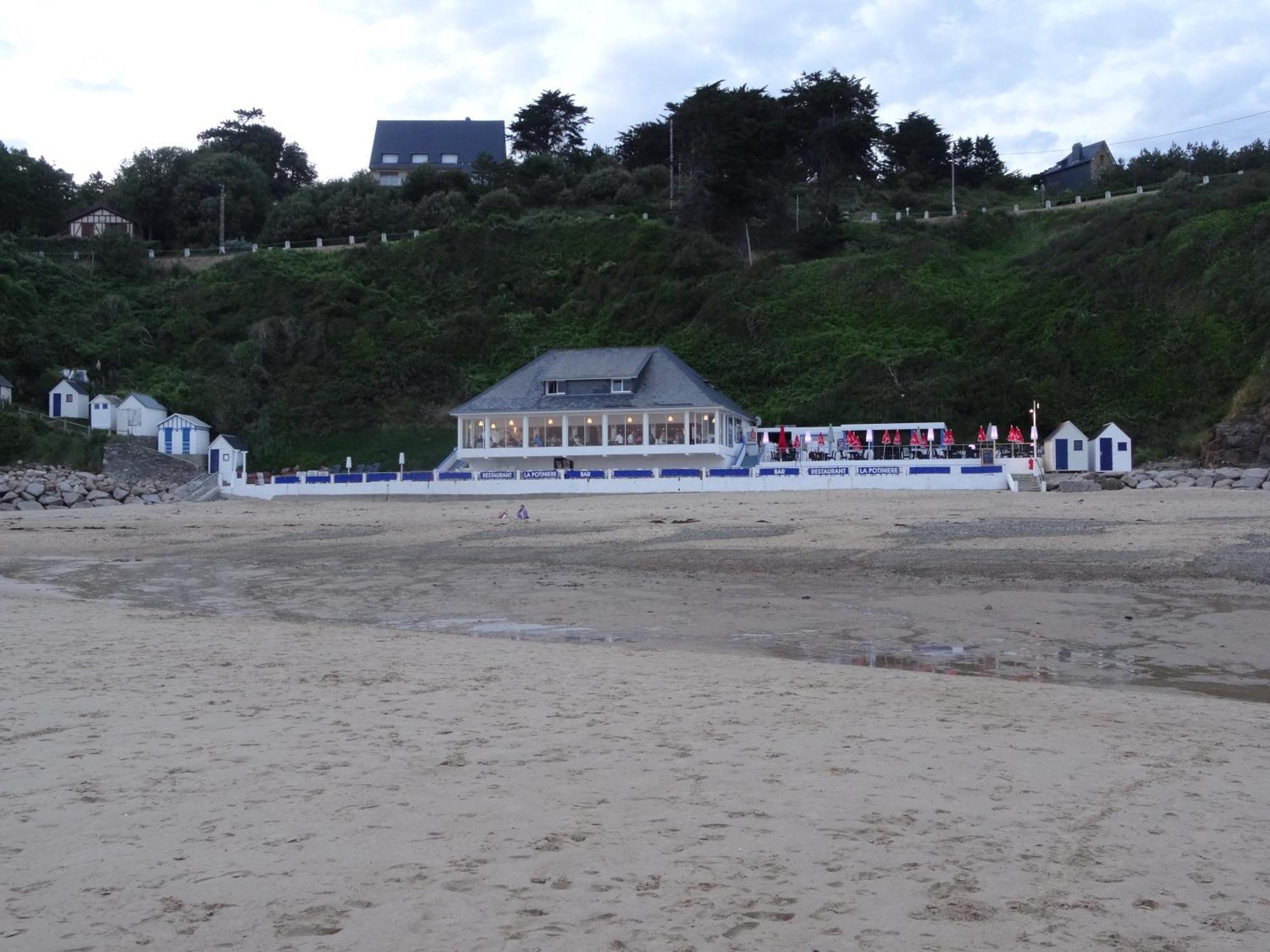Gite "Rose Des Sables" - 800M De La Plage De Surtainville, Proche Commerces - Piscine En Juillet Et Aout Bagian luar foto